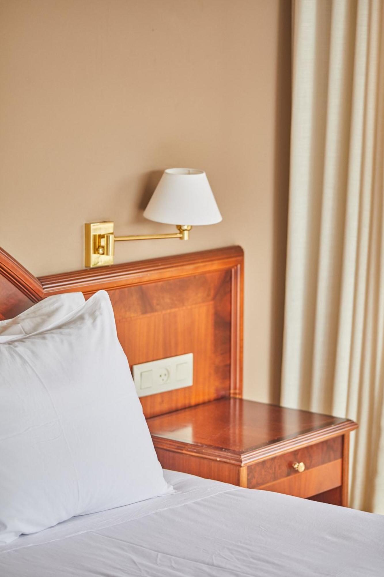 ריבאדסלה Silken Gran Hotel Del Sella מראה חיצוני תמונה