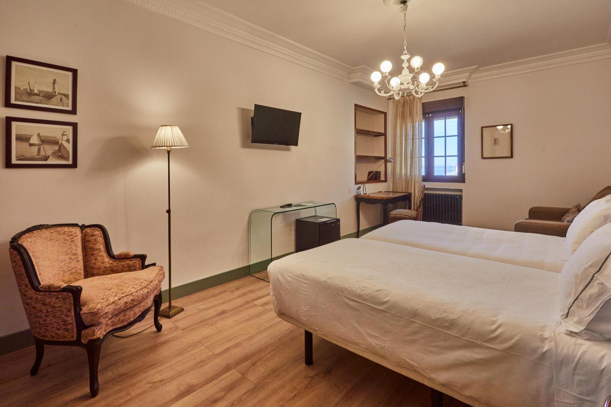 ריבאדסלה Silken Gran Hotel Del Sella מראה חיצוני תמונה